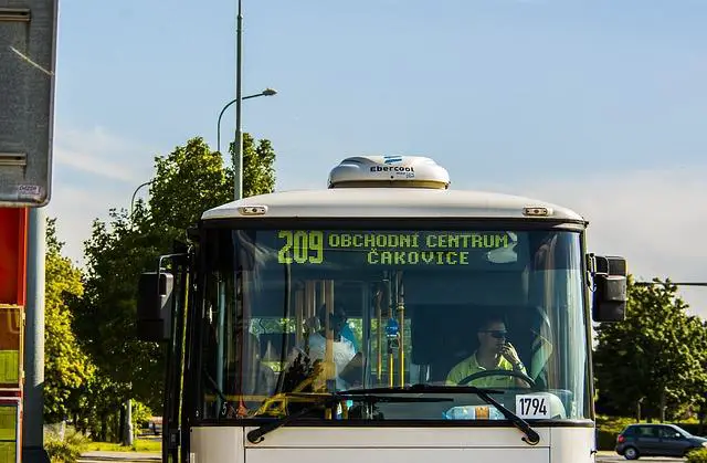 Budoucnost MHD: Jak chytré technologie zlepší naši každodenní dopravu