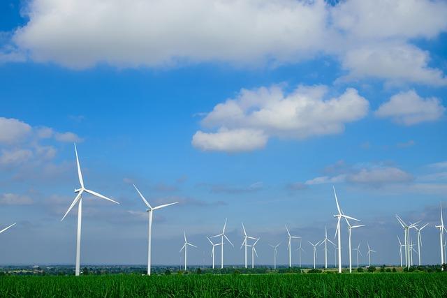 Instalace fotovoltaické elektrárny: Co všechno potřebujete vědět