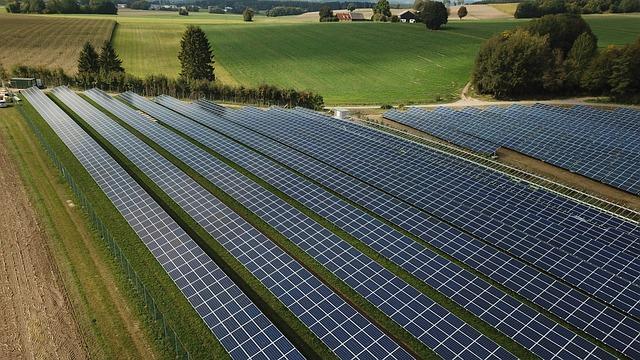 Jak funguje domácí solární elektrárna a proč se vyplatí ji mít